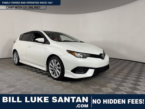 Used 2018 Toyota Corolla iM w/ Carpet Mat Package (TMS) FWD image 1