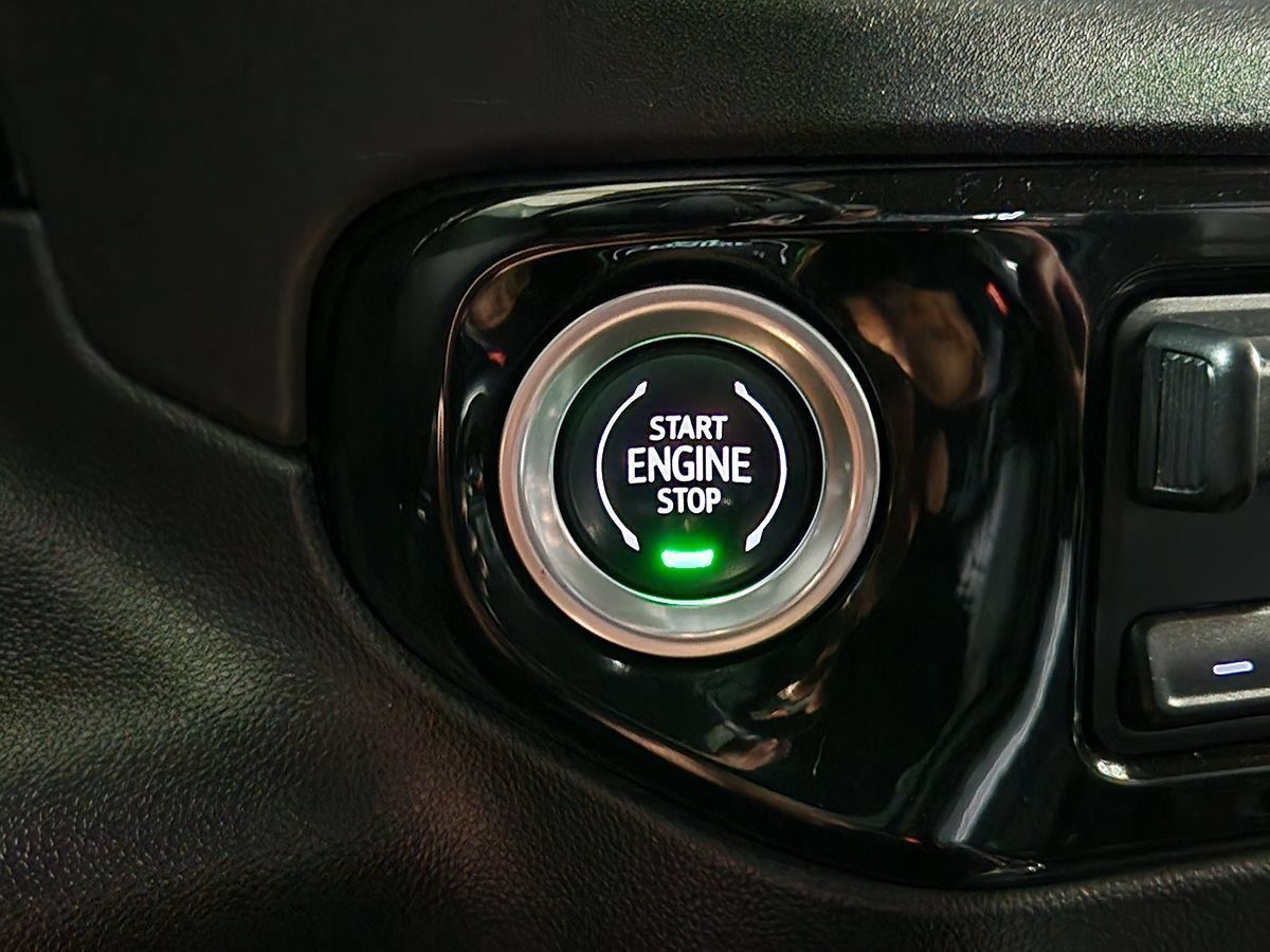 Used 2022 Chevrolet Silverado 1500 LTZ AWD/4WD image 42
