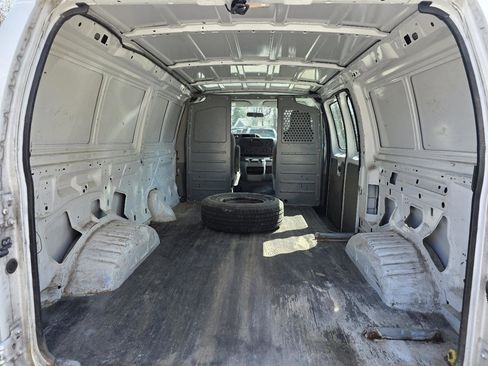 Used 2013 Ford E-250 and Econoline 250 w/ PWR Group image 6