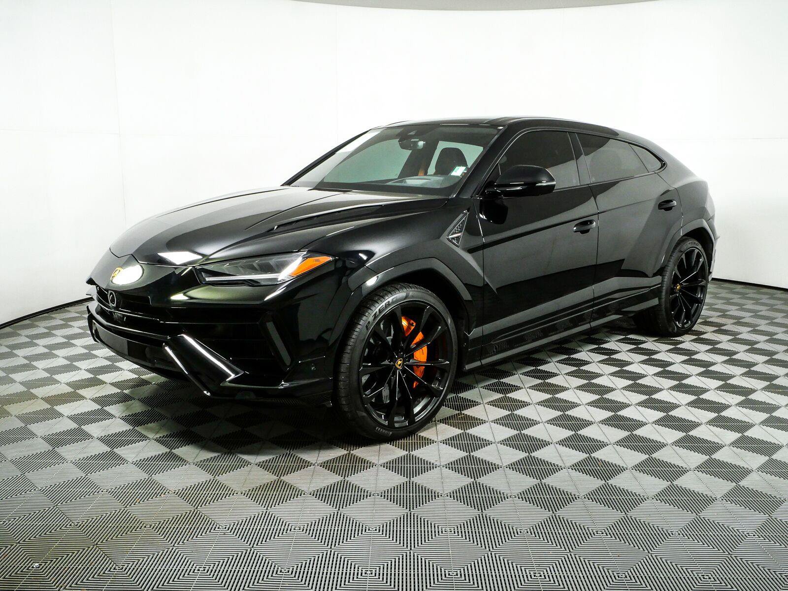 Used 2024 Lamborghini Urus S AWD/4WD image 1