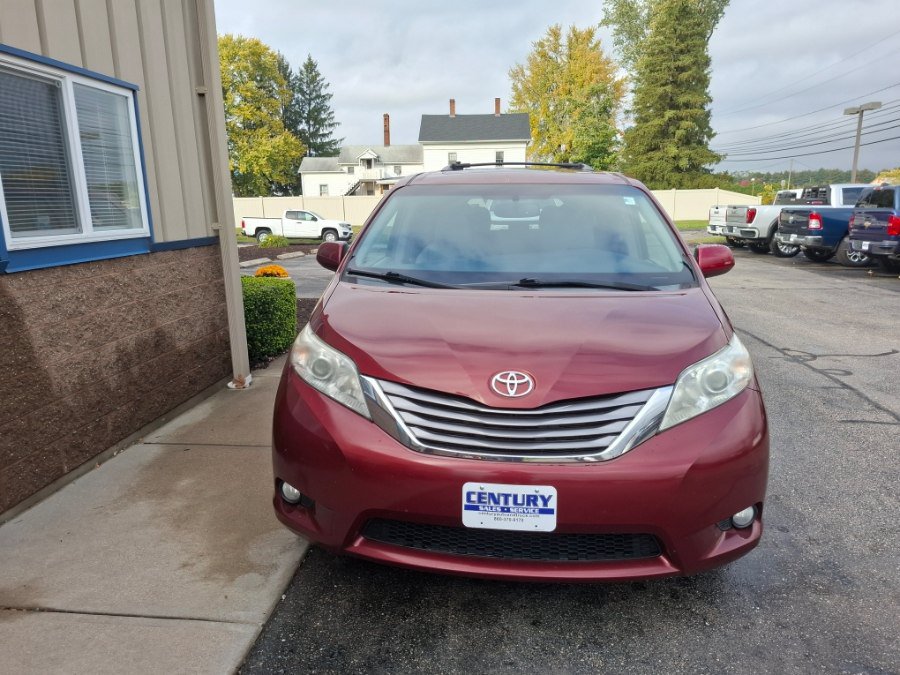 Used 2016 Toyota Sienna XLE w/ XLE Navigation Package AWD/4WD image 2