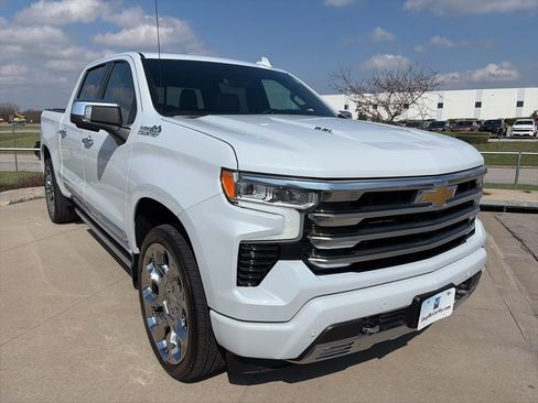 Used 2026 Chevrolet Silverado 1500 High Country image 2