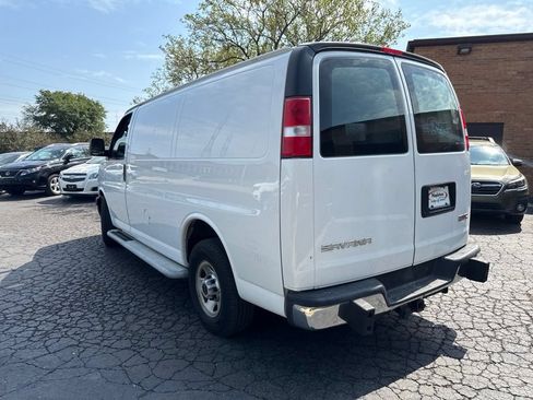 Used 2017 GMC Savana 2500 RWD image 5