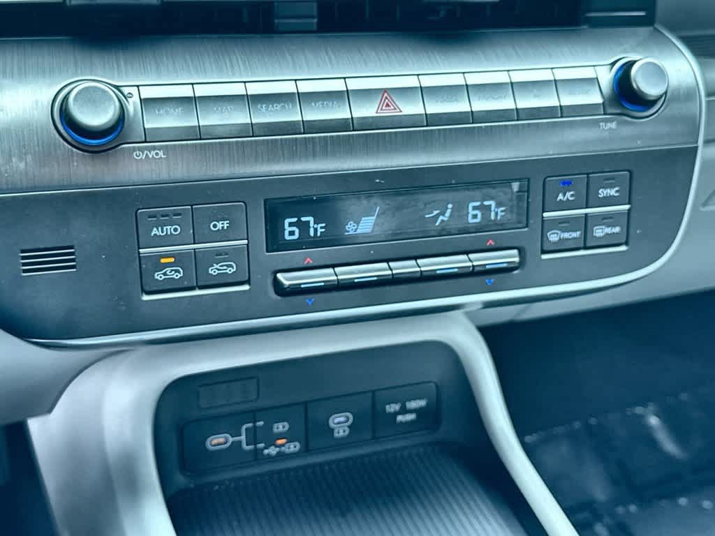 Used 2024 Hyundai Kona SEL FWD image 20
