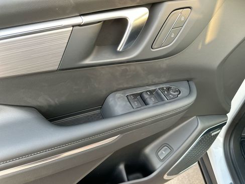 New 2026 Buick Enclave Preferred image 13