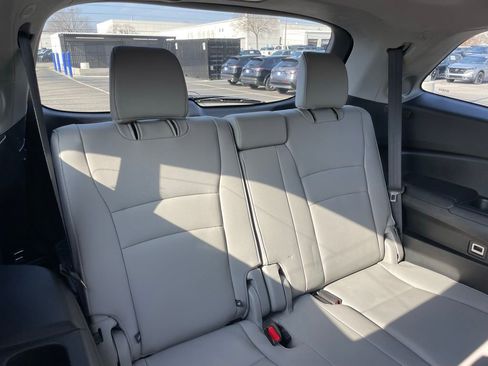 Used 2016 Honda Pilot Touring image 41