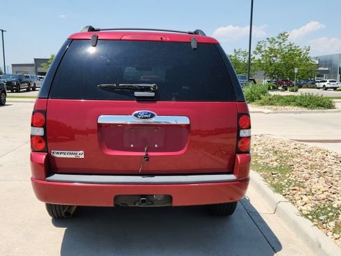 Used 2010 Ford Explorer XLT RWD image 3