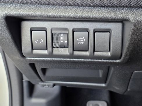 Used 2025 Subaru Outback Premium image 24