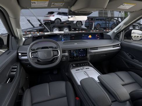 New 2026 Lincoln Navigator Premiere AWD/4WD image 9