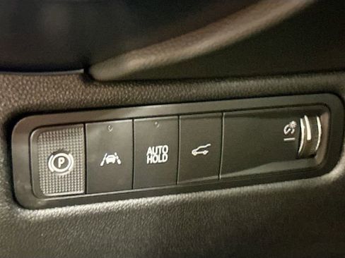 New 2026 Chevrolet Equinox EV LT image 11