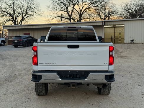Used 2020 Chevrolet Silverado 2500 LT w/ Convenience Package image 4