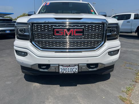 Used 2018 GMC Sierra 1500 Denali w/ Denali Ultimate Package AWD/4WD image 3