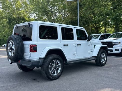 Used 2020 Jeep Wrangler Unlimited Sahara AWD/4WD image 16