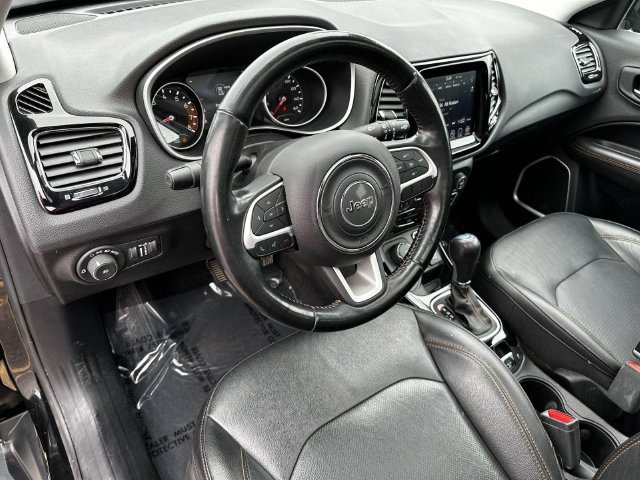Used 2020 Jeep Compass Limited w/ Premium Lighting Group AWD/4WD image 9