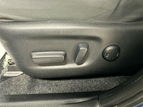 Used 2014 Toyota RAV4 Limited image 10