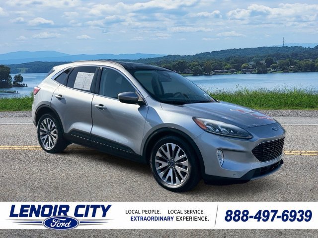 Certified 2022 Ford Escape Titanium w/ Class II Trailer Tow Package FWD image 1
