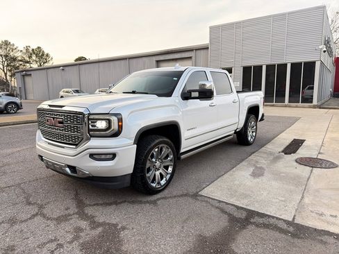 Used 2017 GMC Sierra 1500 Denali w/ Denali Ultimate Package image 7