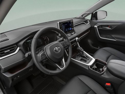 Used 2020 Toyota RAV4 Limited FWD image 61
