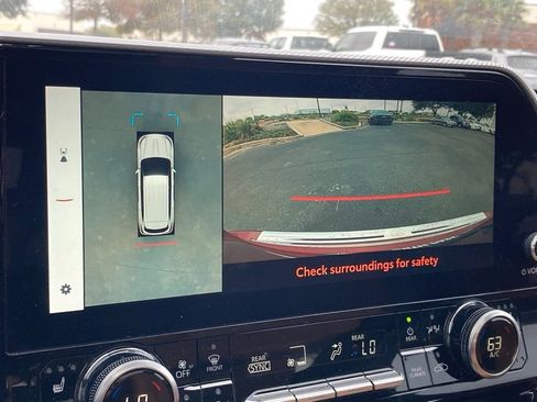 Used 2024 Toyota Highlander Platinum image 22