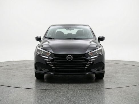 Used 2025 Nissan Versa SV FWD image 2