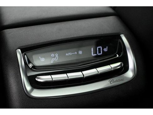 Certified 2023 Cadillac XT6 Premium Luxury AWD/4WD image 33