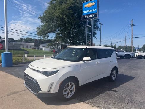 Used 2025 Kia Soul LX w/ LX Technology Package FWD image 7