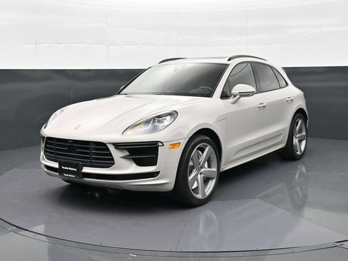 Certified 2020 Porsche Macan Turbo AWD/4WD image 1