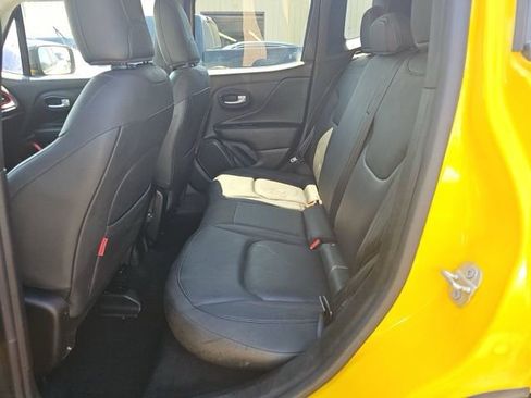 Used 2023 Jeep Renegade Trailhawk w/ Trailhawk Elite Group image 12