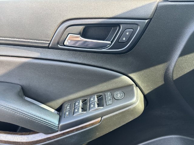Used 2019 Chevrolet Suburban LT AWD/4WD image 28