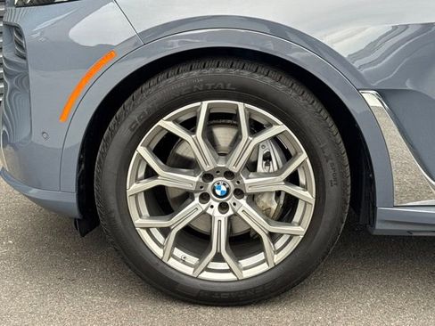 Used 2023 BMW X7 xDrive40i w/ Premium Package AWD/4WD image 11
