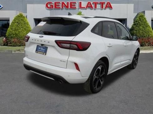 Certified 2023 Ford Escape ST-Line Select w/ Tech Pack #2 image 7