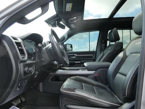 Used 2024 RAM 1500 Laramie AWD/4WD image 23
