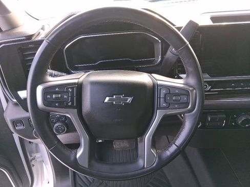 Used 2022 Chevrolet Silverado 1500 LT Trail Boss w/ Protection Package image 16