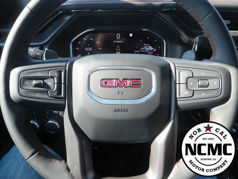 Used 2025 GMC Sierra 1500 AT4 image 38