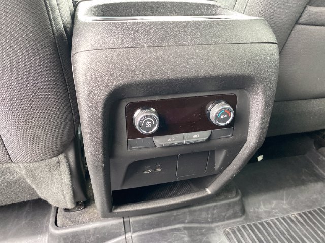 Certified 2025 Chevrolet Traverse LT w/ LPO, Floor Liner Package FWD image 20