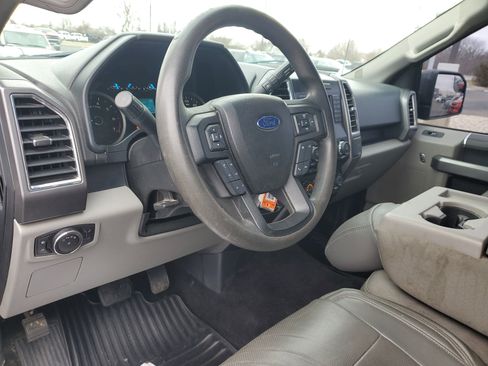 Used 2016 Ford F150 XLT image 16
