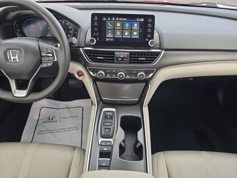 Used 2021 Honda Accord EX image 11