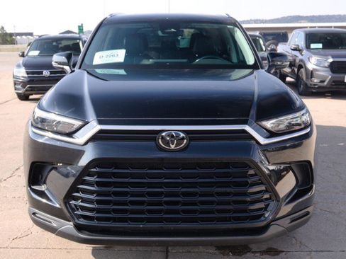 Used 2024 Toyota Grand Highlander AWD image 6