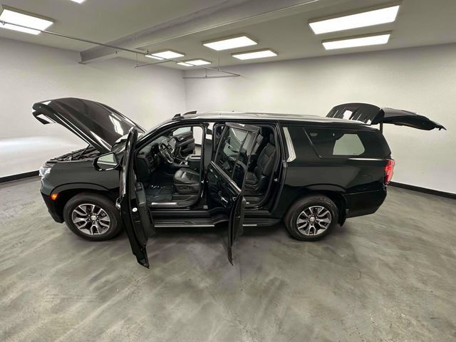 Used 2022 Chevrolet Suburban LT w/ LT Signature Plus Package AWD/4WD image 42