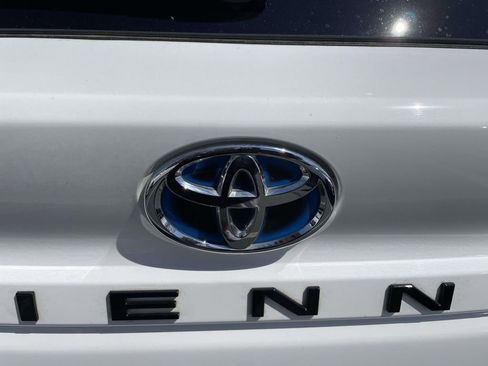 Used 2023 Toyota Sienna XSE w/ XSE Plus Package image 29