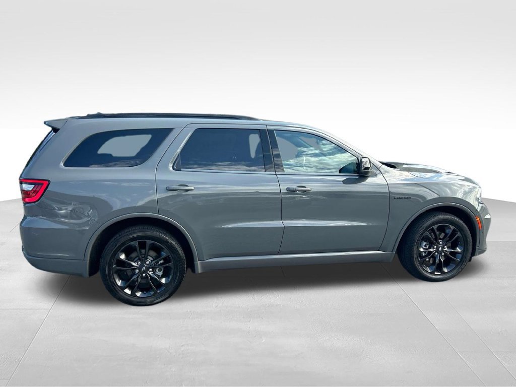 Used 2024 Dodge Durango R/T w/ Blacktop Package AWD/4WD image 2