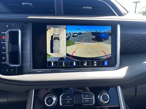 Used 2024 GMC Yukon XL Denali image 22