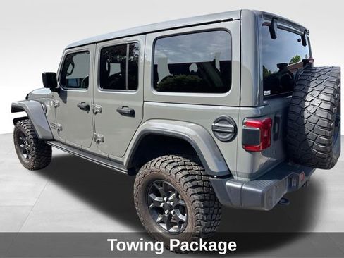 Used 2019 Jeep Wrangler Unlimited Sahara w/ Quick Order Package 24M Moab AWD/4WD image 3