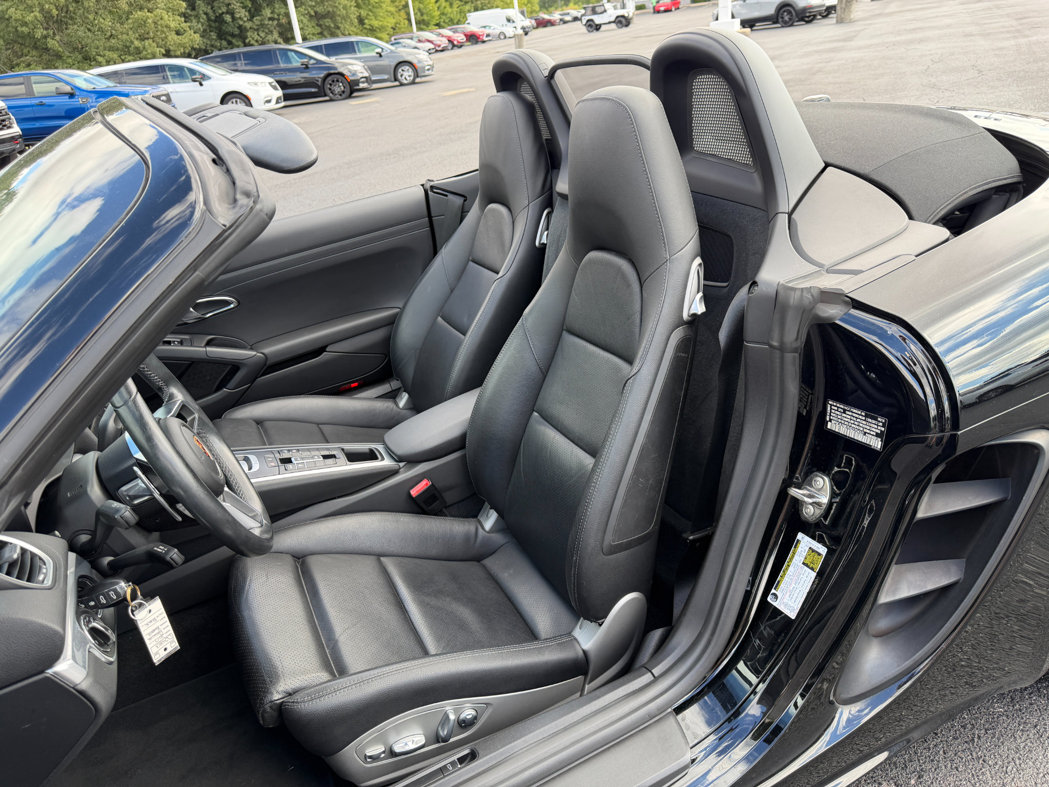 Used 2017 Porsche 718 Boxster RWD image 27