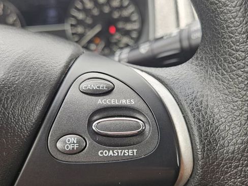 Used 2020 Nissan Pathfinder S AWD/4WD image 13