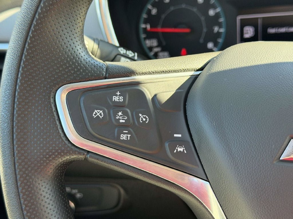 Used 2023 Chevrolet Equinox LS FWD image 20