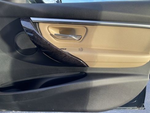 Used 2017 BMW 330i xDrive Sedan image 25