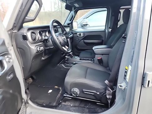 Used 2021 Jeep Wrangler Unlimited Sport image 12