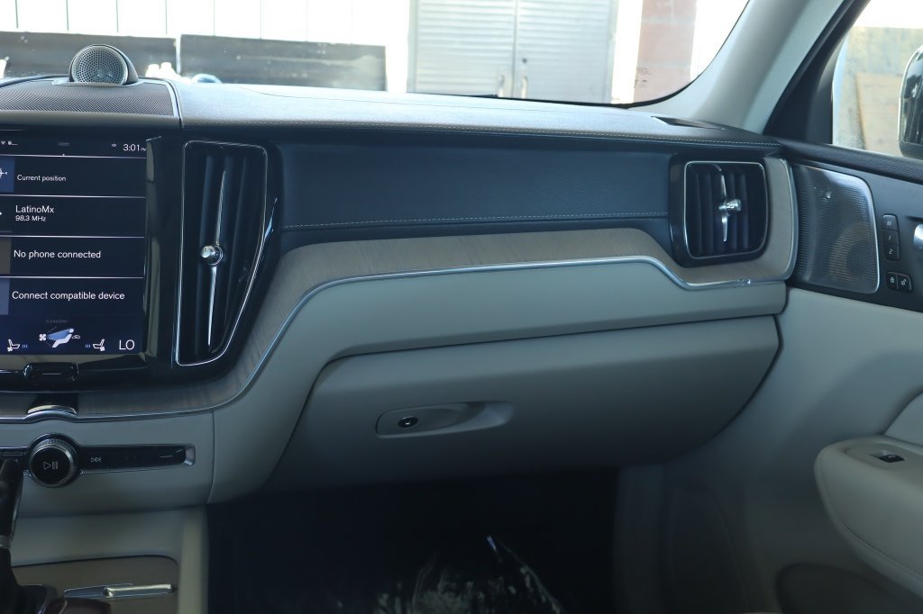 Used 2019 Volvo XC60 T6 Inscription AWD/4WD image 30