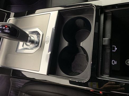 Used 2023 Land Rover Range Rover Evoque S image 29